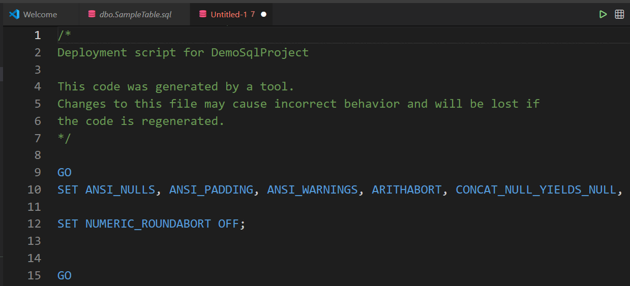 Schermopname van het gegenereerde implementatiescript dat is geopend voor revisie in de editor.