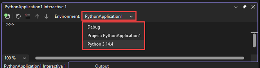 显示如何从 Visual Studio 交互窗口中的“环境”下拉列表中选择 Python 解释器的屏幕截图。